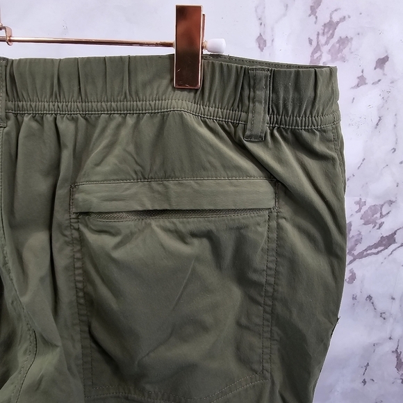 REI Co Op Pants Women 12 Petite Green Outdoor Hiking Nylon UPF Synch - Picture 11 of 12